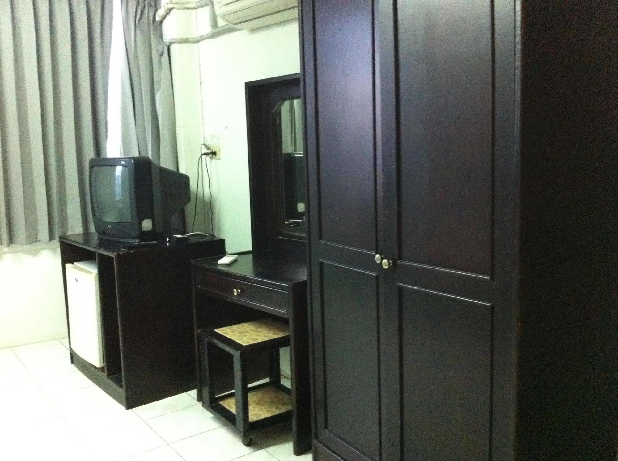 Diamond Mansion & Guesthouse Surat Thani Esterno foto