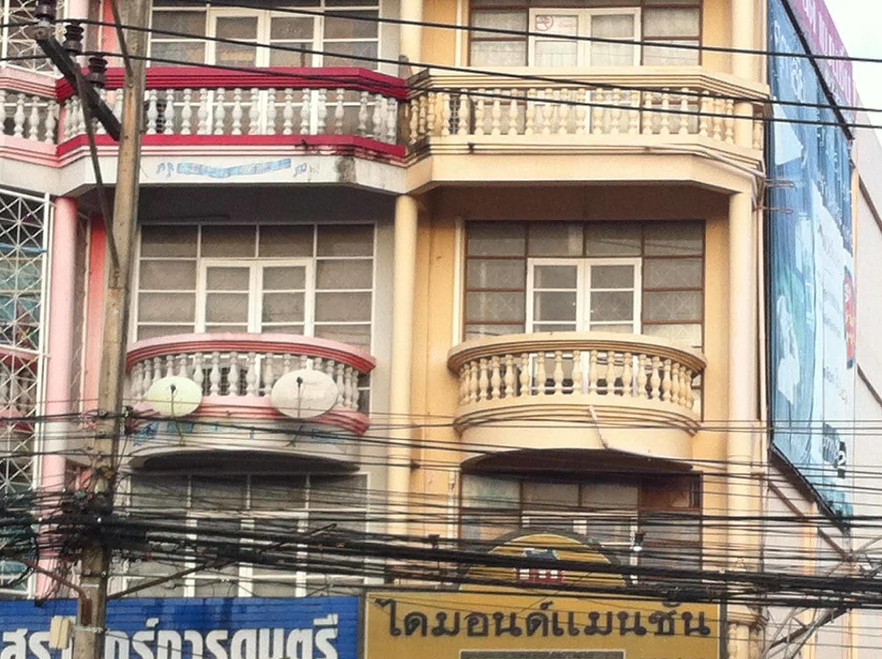 Diamond Mansion & Guesthouse Surat Thani Esterno foto